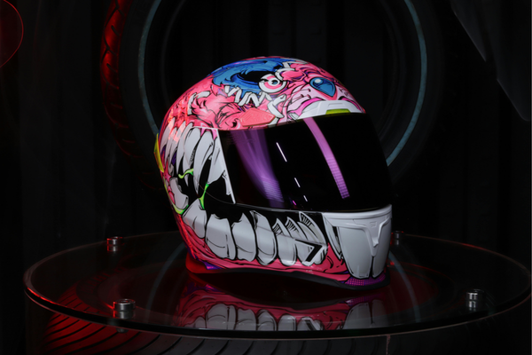 Capacete de Moto personalizado é permitido saiba tudo sobre o assunto